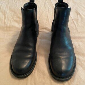 Born black leather boots - Size 7